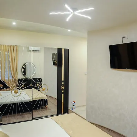 Apartment President V *